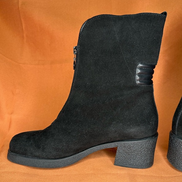 EUC Aquatalia Waterproof Suede Boots - Sz 9.5 - Picture 9 of 16